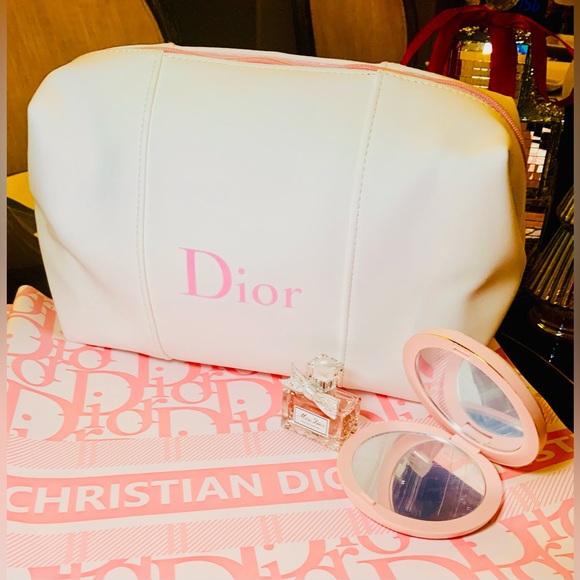 Luxurious DIOR Gift Bundle Set - Picture 13 of 16